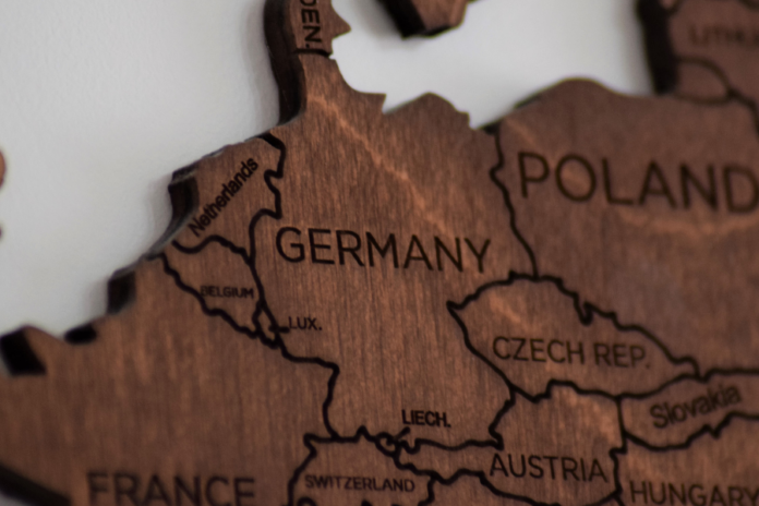 Almanya'ya iltica etmek