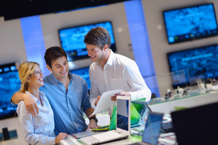 Almanya'da Teknoloji Mağazaları